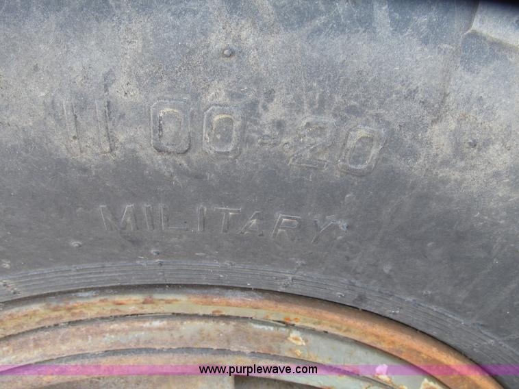 image for item G9908 1975 P & H MT-250 hydraulic crane