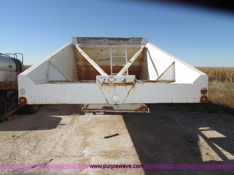 image for item G9909 1993 Dakota DB4200 belly dump trailer