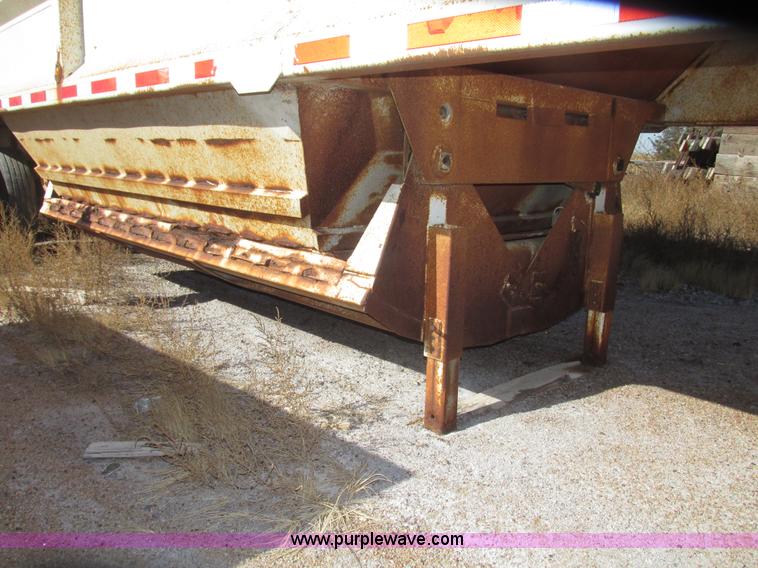 image for item G9909 1993 Dakota DB4200 belly dump trailer