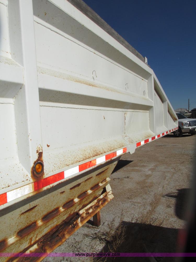 image for item G9909 1993 Dakota DB4200 belly dump trailer