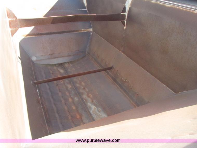 image for item G9909 1993 Dakota DB4200 belly dump trailer