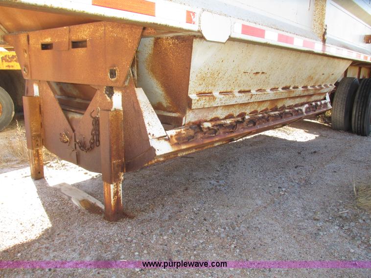 image for item G9909 1993 Dakota DB4200 belly dump trailer