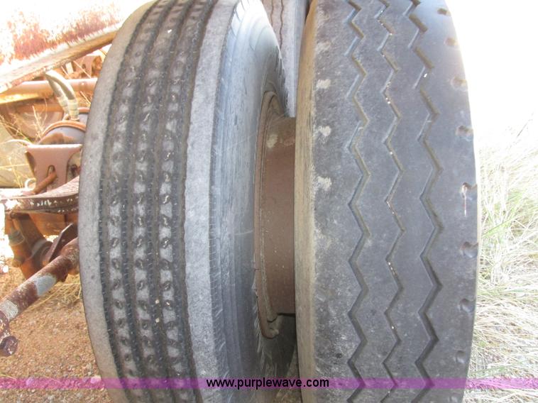 image for item G9909 1993 Dakota DB4200 belly dump trailer