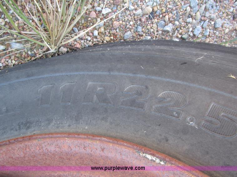 image for item G9909 1993 Dakota DB4200 belly dump trailer