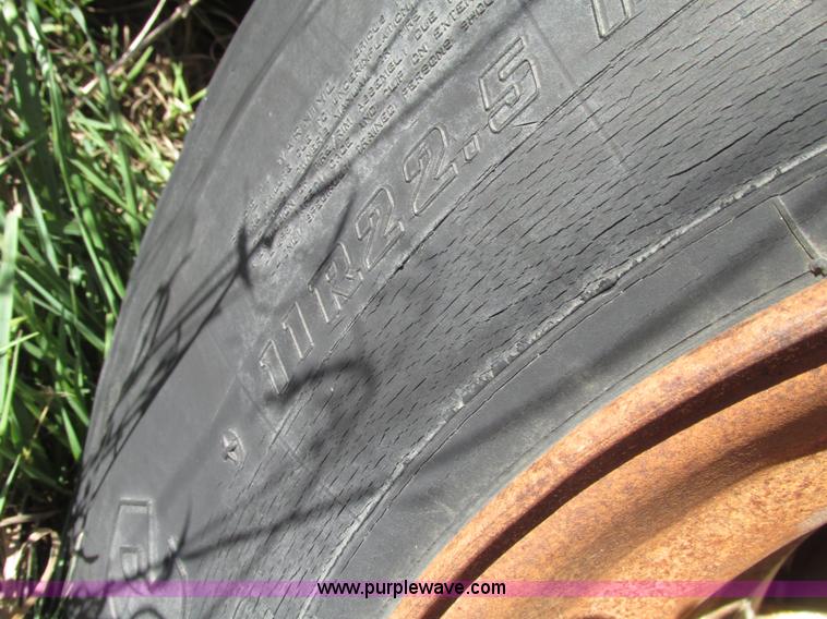 image for item G9909 1993 Dakota DB4200 belly dump trailer