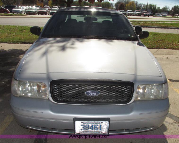 image for item G9910 2004 Ford Crown Victoria Police Interceptor