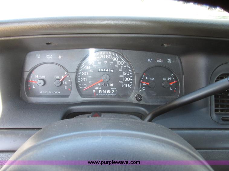 image for item G9910 2004 Ford Crown Victoria Police Interceptor