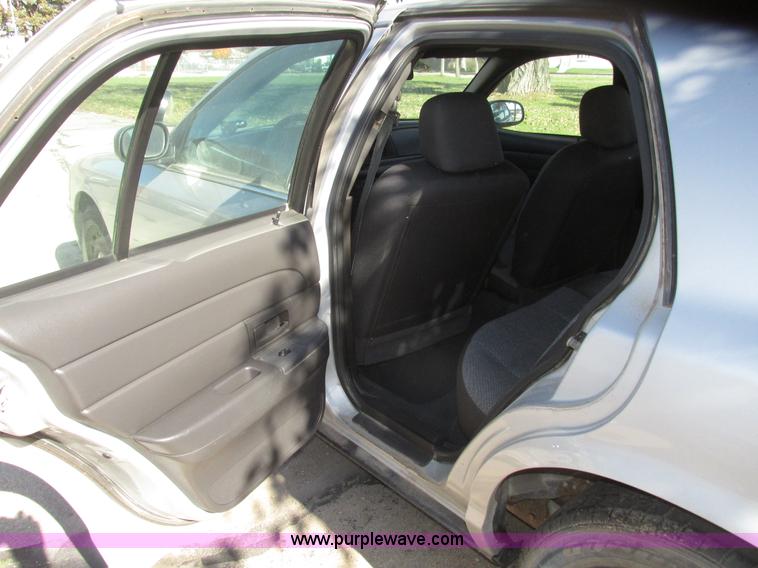 image for item G9910 2004 Ford Crown Victoria Police Interceptor