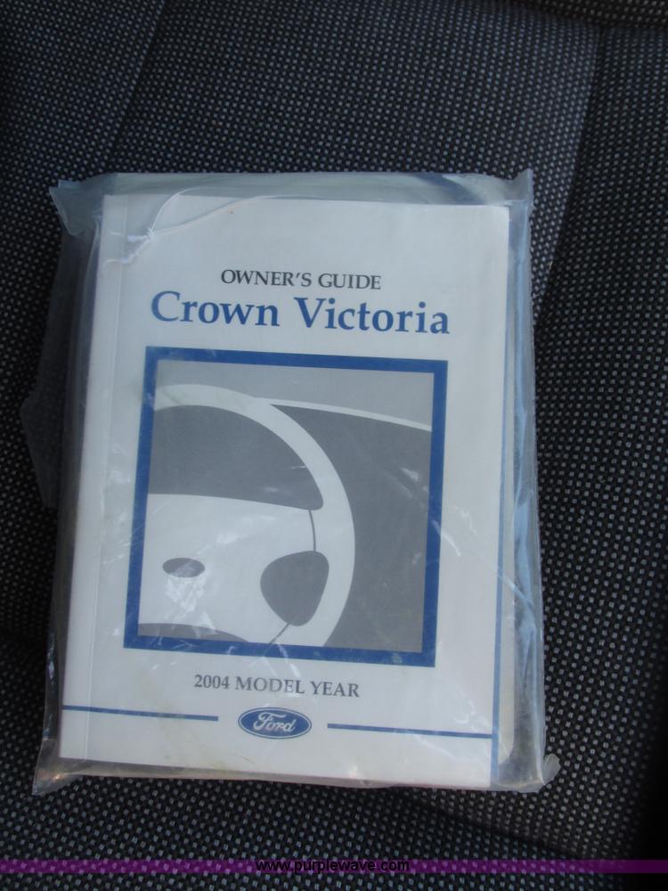 image for item G9910 2004 Ford Crown Victoria Police Interceptor
