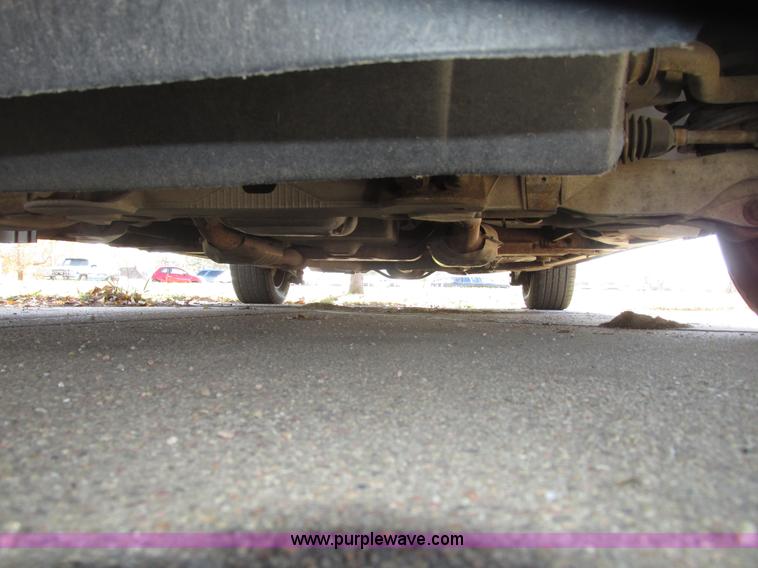 image for item G9910 2004 Ford Crown Victoria Police Interceptor