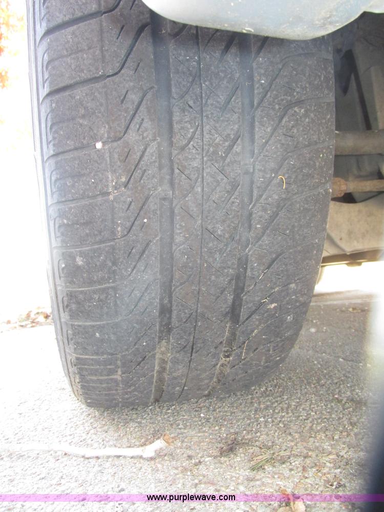 image for item G9910 2004 Ford Crown Victoria Police Interceptor