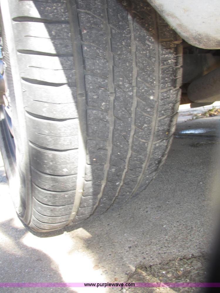 image for item G9910 2004 Ford Crown Victoria Police Interceptor