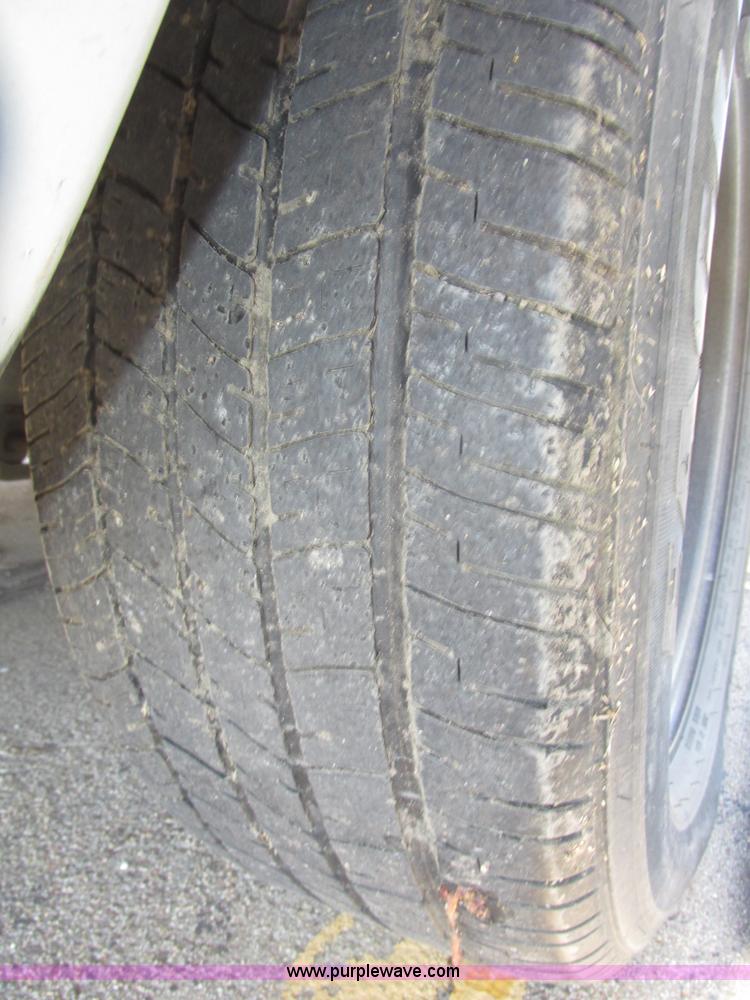 image for item G9910 2004 Ford Crown Victoria Police Interceptor