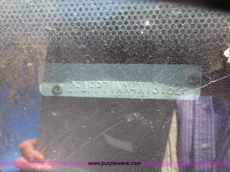 image for item G9910 2004 Ford Crown Victoria Police Interceptor