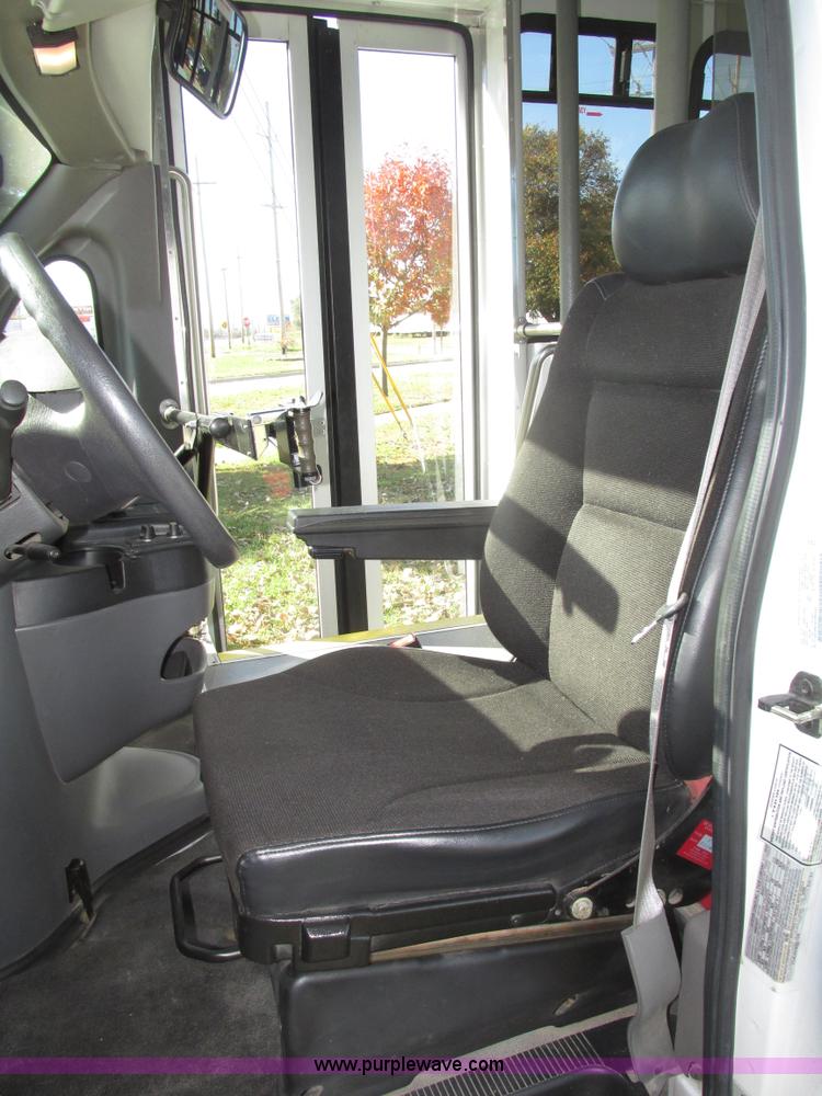 image for item G9911 2008 Ford E450 Super Duty Goeshen coach bus