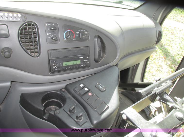 image for item G9911 2008 Ford E450 Super Duty Goeshen coach bus