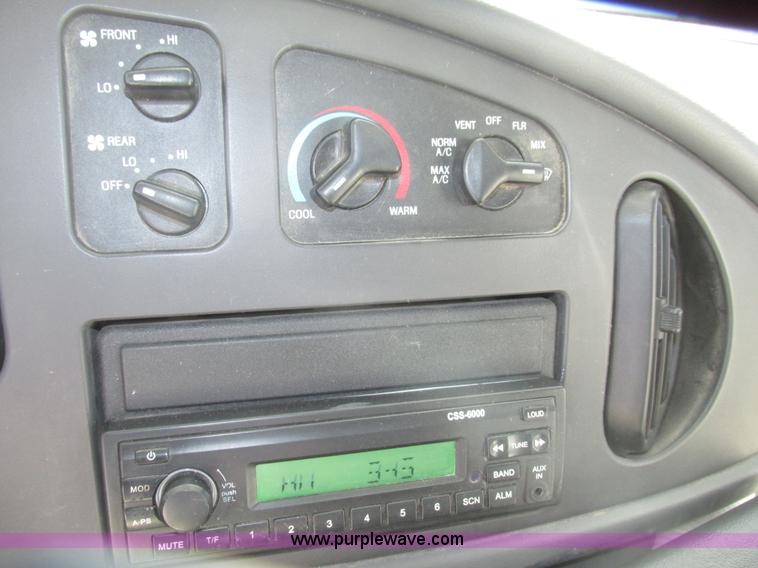 image for item G9911 2008 Ford E450 Super Duty Goeshen coach bus