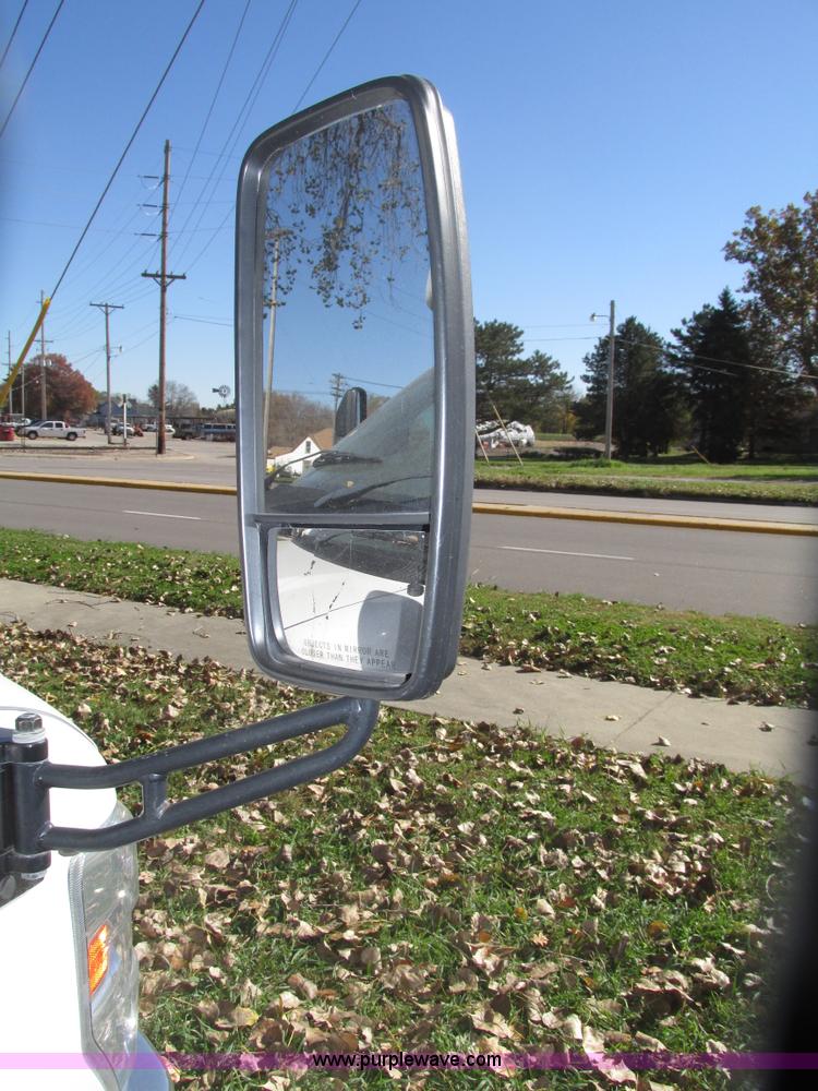 image for item G9911 2008 Ford E450 Super Duty Goeshen coach bus