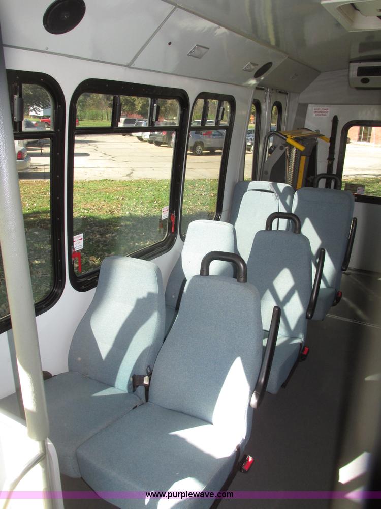 image for item G9911 2008 Ford E450 Super Duty Goeshen coach bus