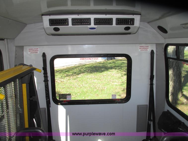 image for item G9911 2008 Ford E450 Super Duty Goeshen coach bus