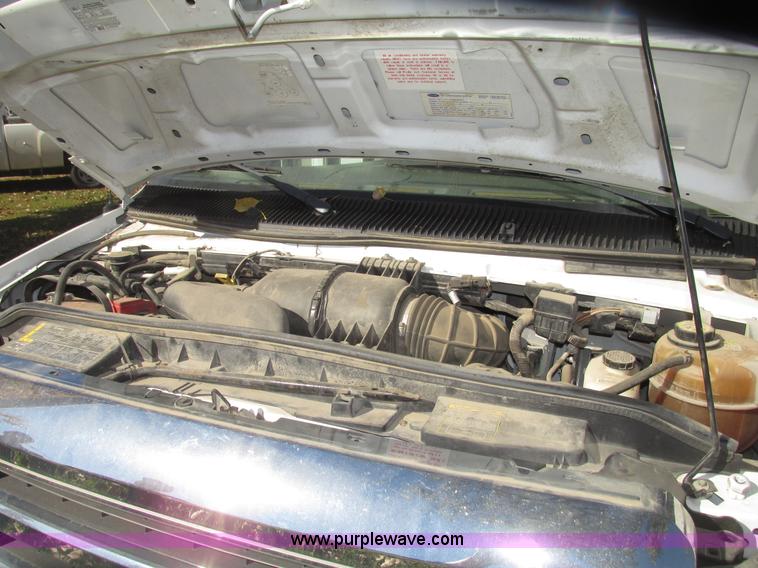 image for item G9911 2008 Ford E450 Super Duty Goeshen coach bus