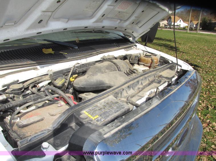 image for item G9911 2008 Ford E450 Super Duty Goeshen coach bus