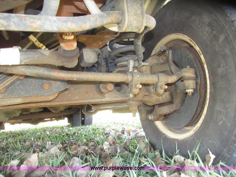 image for item G9911 2008 Ford E450 Super Duty Goeshen coach bus