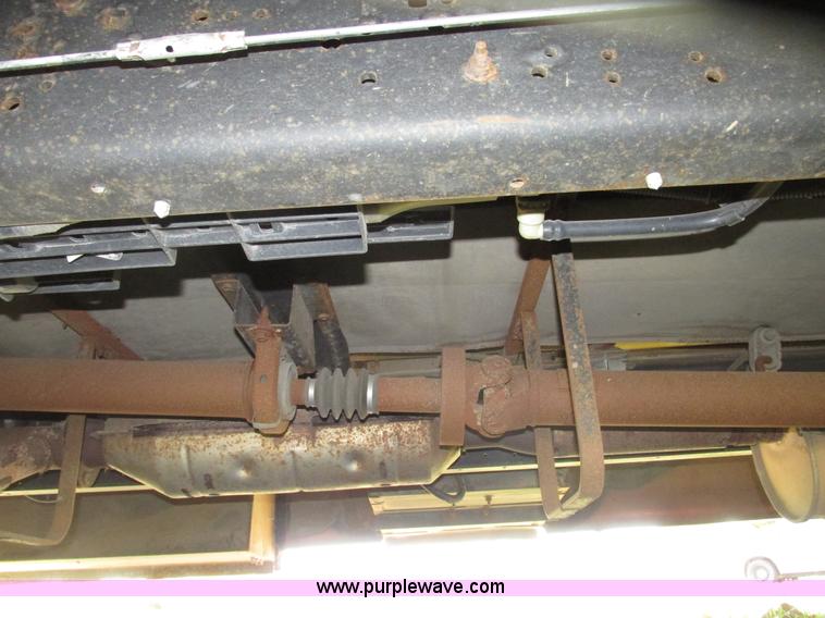 image for item G9911 2008 Ford E450 Super Duty Goeshen coach bus