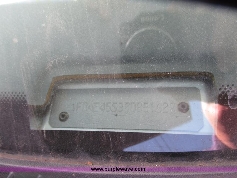 image for item G9911 2008 Ford E450 Super Duty Goeshen coach bus