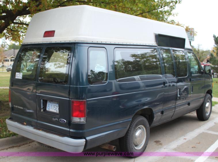 image for item H2042 1998 Ford Club Wagon van