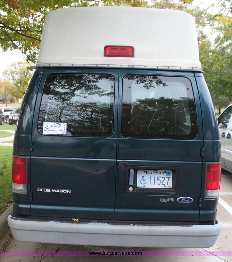 image for item H2042 1998 Ford Club Wagon van