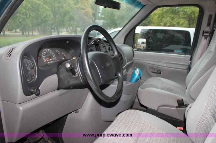 image for item H2042 1998 Ford Club Wagon van