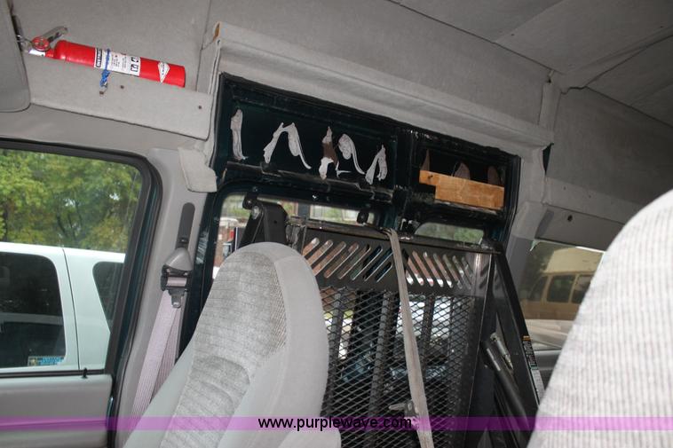 image for item H2042 1998 Ford Club Wagon van