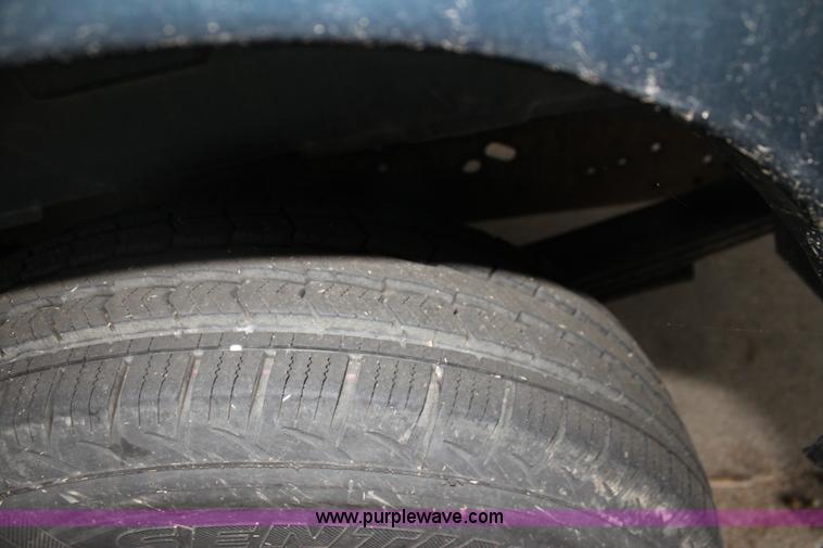 image for item H2042 1998 Ford Club Wagon van