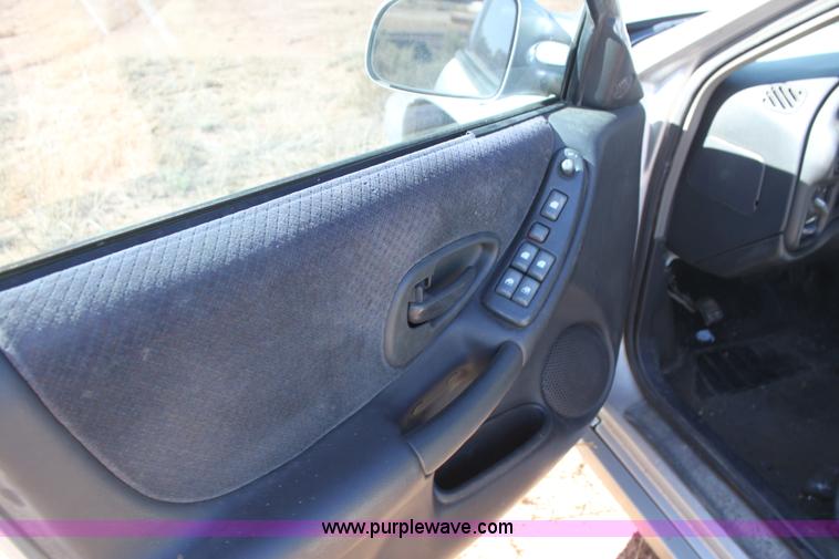 image for item H2044 2001 Pontiac Grand Prix GT