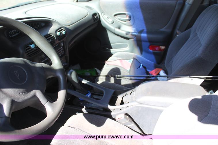 image for item H2044 2001 Pontiac Grand Prix GT