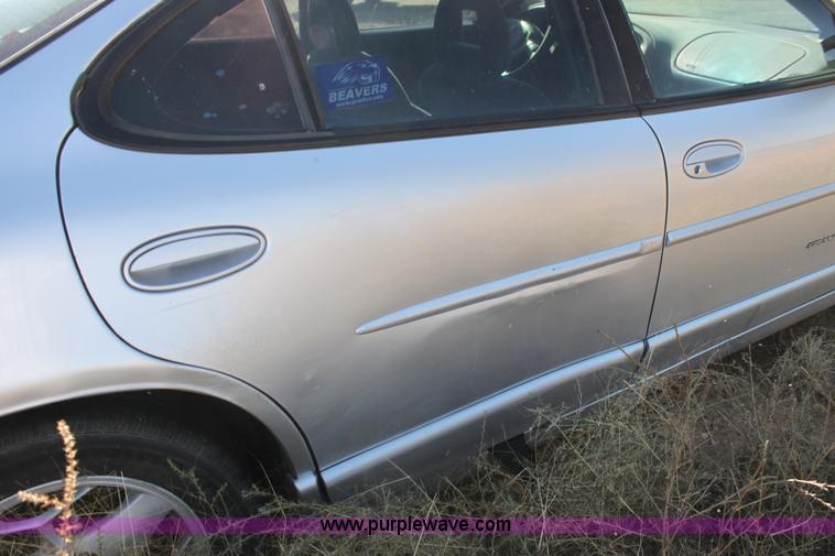 image for item H2044 2001 Pontiac Grand Prix GT