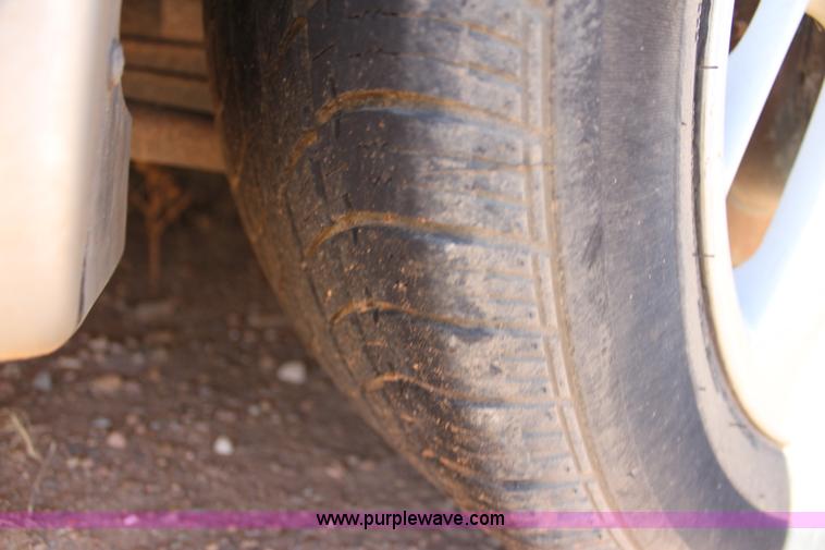 image for item H2044 2001 Pontiac Grand Prix GT