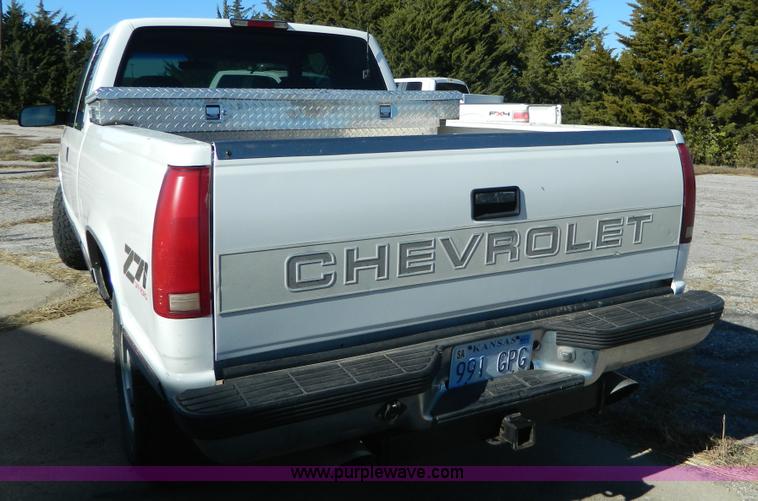 image for item H2343 1996 Chevrolet 1500 Z71 Ext. Cab pickup truck