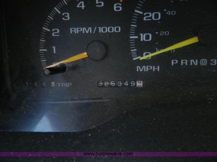 image for item H2343 1996 Chevrolet 1500 Z71 Ext. Cab pickup truck