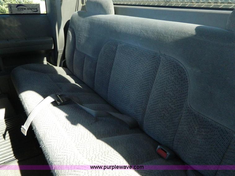 image for item H2343 1996 Chevrolet 1500 Z71 Ext. Cab pickup truck