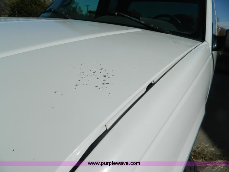 image for item H2343 1996 Chevrolet 1500 Z71 Ext. Cab pickup truck