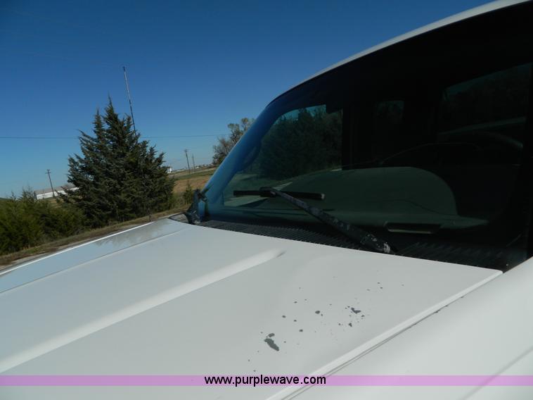 image for item H2343 1996 Chevrolet 1500 Z71 Ext. Cab pickup truck