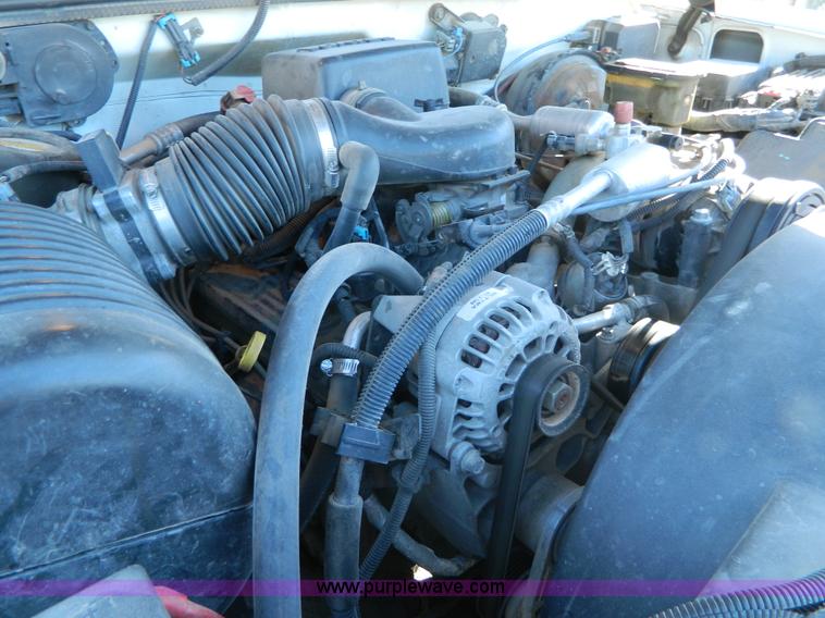 image for item H2343 1996 Chevrolet 1500 Z71 Ext. Cab pickup truck