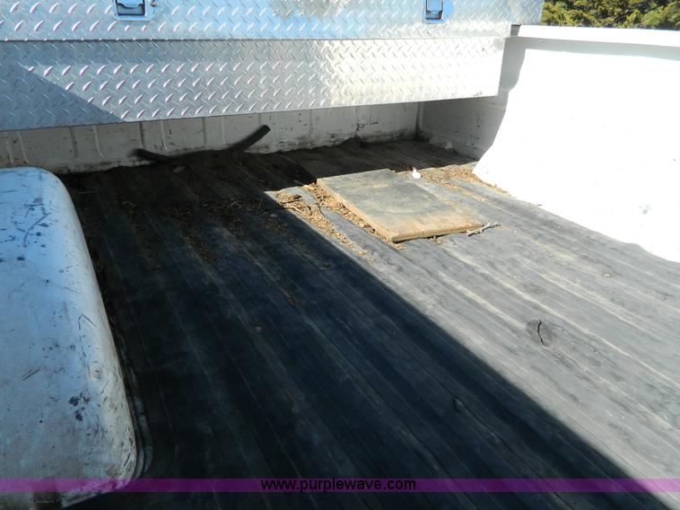 image for item H2343 1996 Chevrolet 1500 Z71 Ext. Cab pickup truck