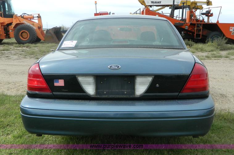 image for item H2373 2008 Ford Crown Victoria Police Interceptor