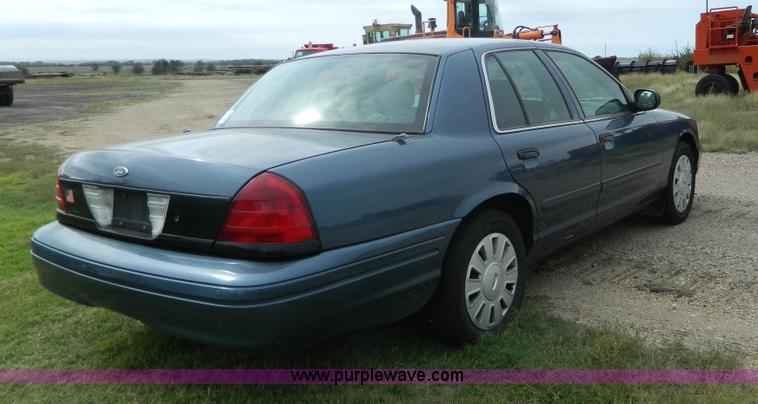 image for item H2373 2008 Ford Crown Victoria Police Interceptor