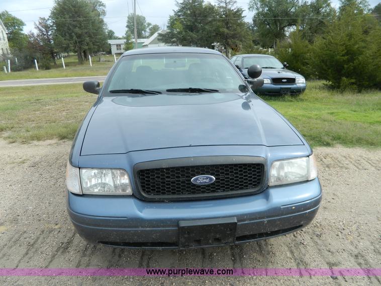image for item H2373 2008 Ford Crown Victoria Police Interceptor