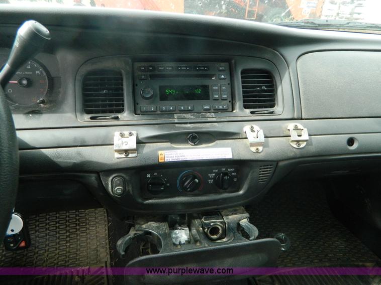 image for item H2373 2008 Ford Crown Victoria Police Interceptor