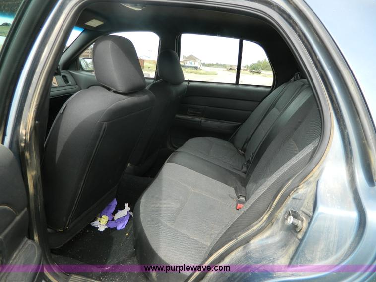 image for item H2373 2008 Ford Crown Victoria Police Interceptor